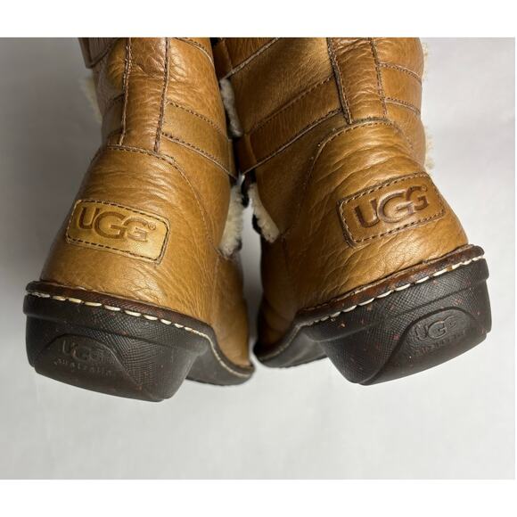 UGG Caspia 1932 Boots 9 Sheepskin Leather Laceup Cozycore Hygge Short Ankle Warm - Picture 8 of 12